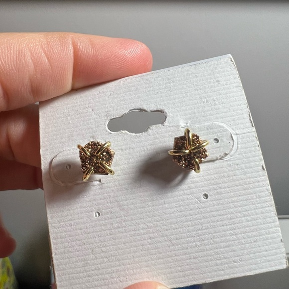 Bronze Rhinestone with gold prong stud earrings - Picture 8 of 11